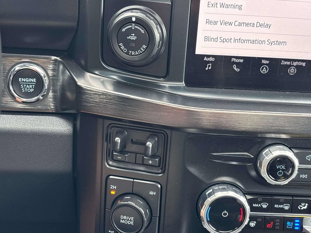 Used 2024 Ford F250 Lariat w/ Lariat Ultimate Package AWD/4WD image 32