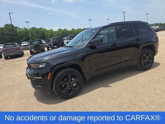 Certified 2025 Jeep Grand Cherokee Limited w/ Luxury Tech Group II image 2