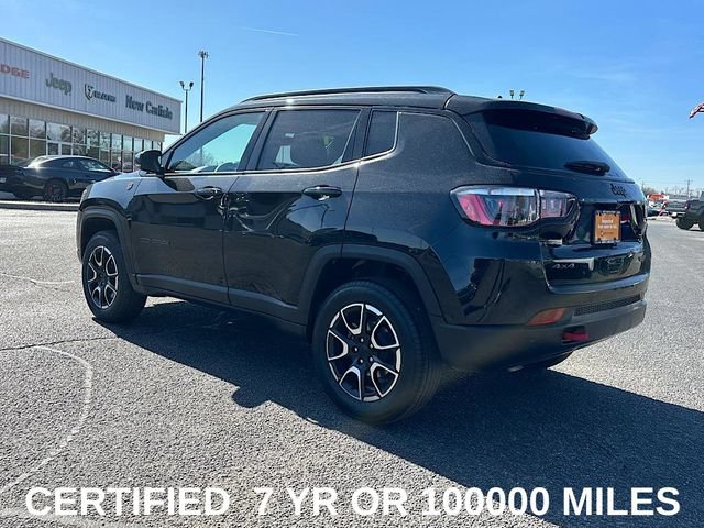 Used 2024 Jeep Compass Trailhawk AWD/4WD image 5