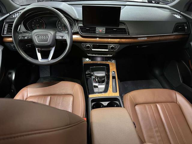 Used 2023 Audi Q5 2.0T Premium w/ Convenience Package AWD/4WD image 16