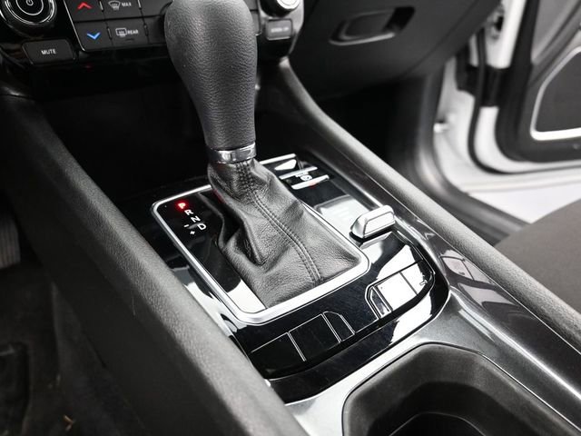 Used 2025 Jeep Compass Sport image 23