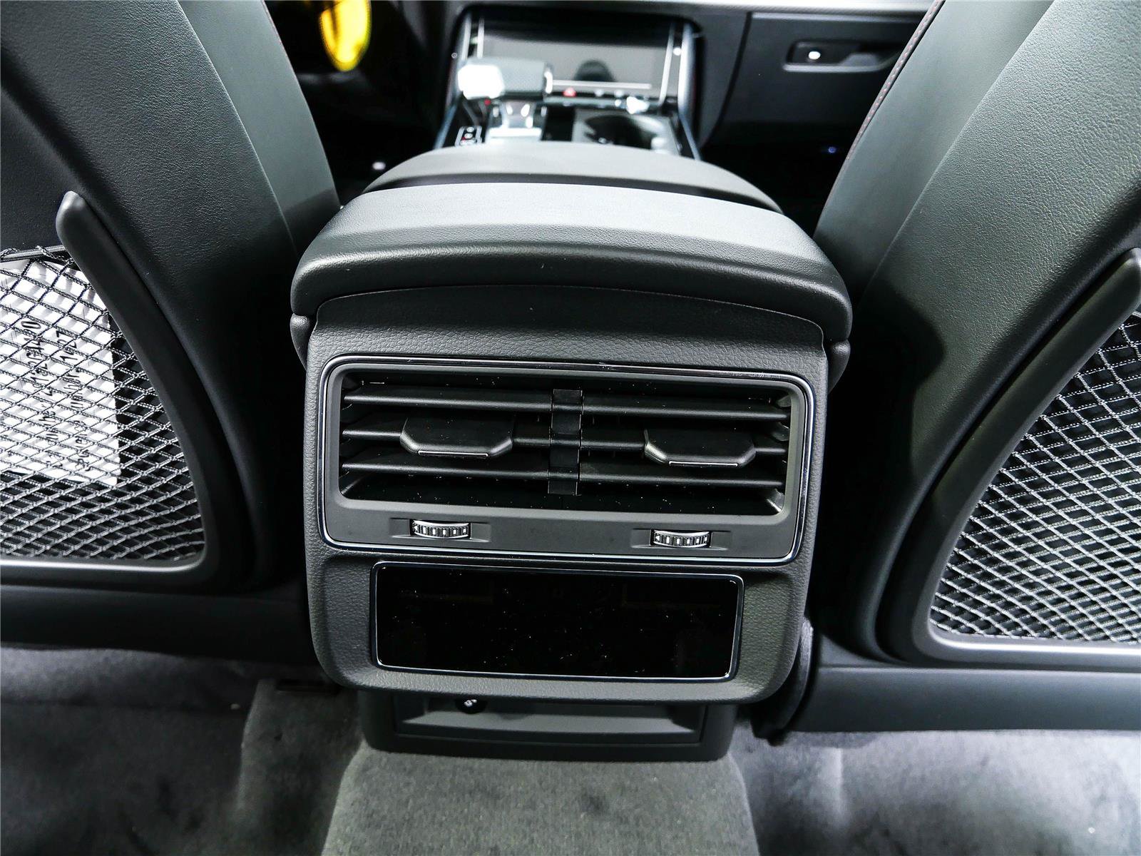 New 2026 Audi SQ7 Prestige AWD/4WD image 20