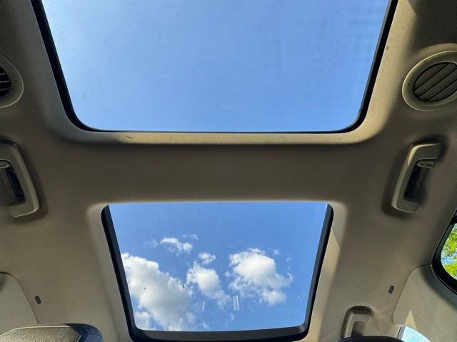 Used 2013 Lincoln MKT FWD image 22