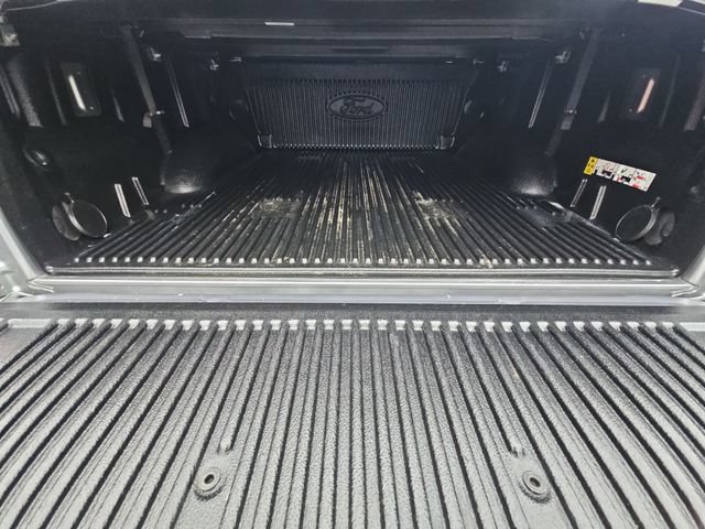 Used 2020 Ford F150 XLT w/ Equipment Group 302A Luxury AWD/4WD image 29