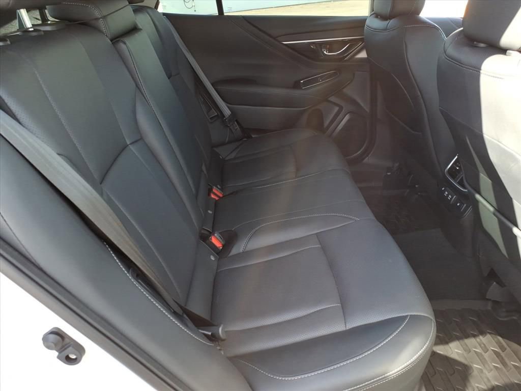 Used 2022 Subaru Outback Limited image 13