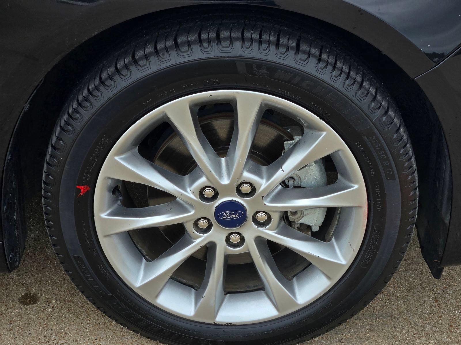 Used 2019 Ford Fusion SE FWD image 7