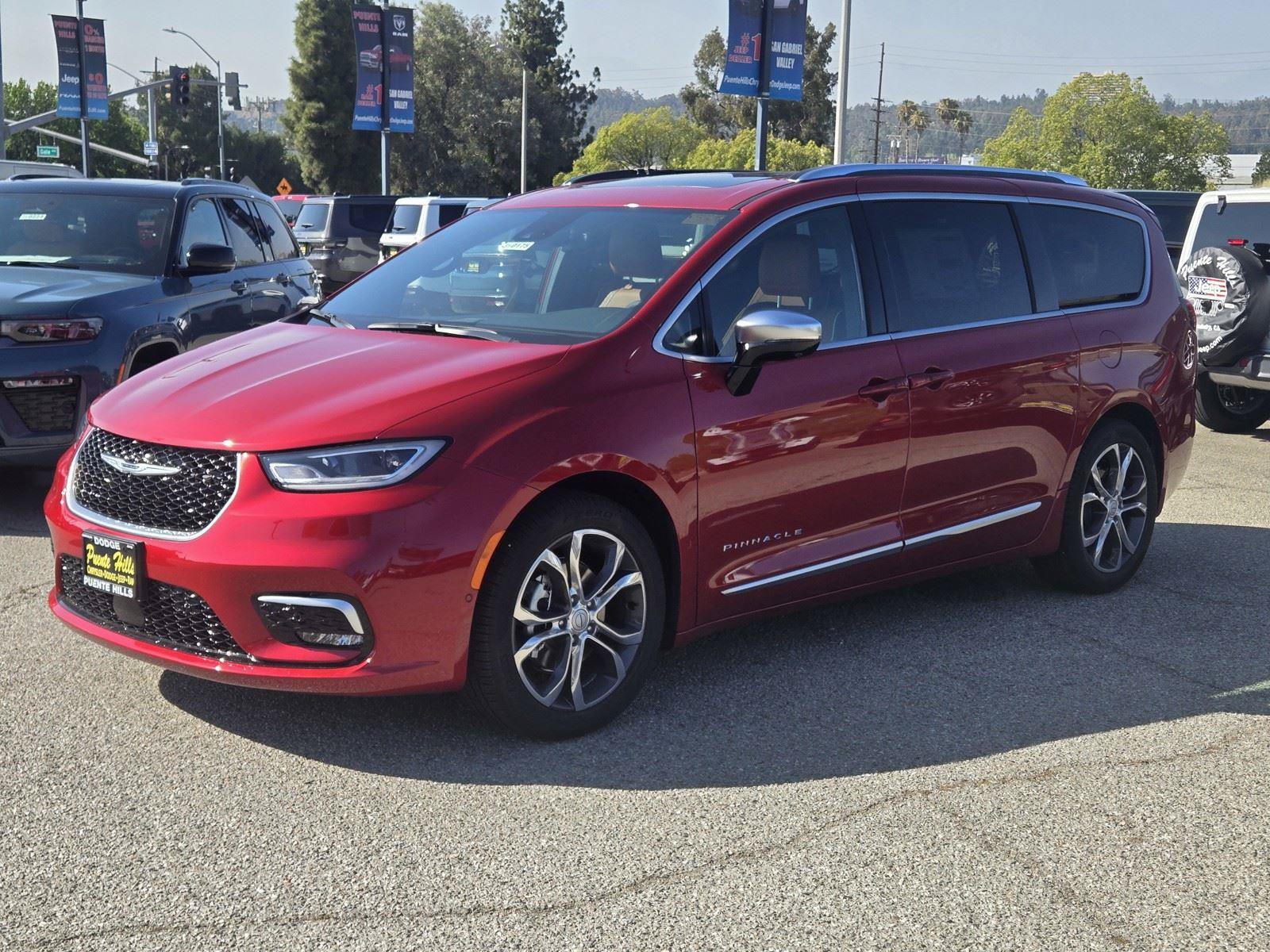 New 2026 Chrysler Pacifica Pinnacle FWD image 3