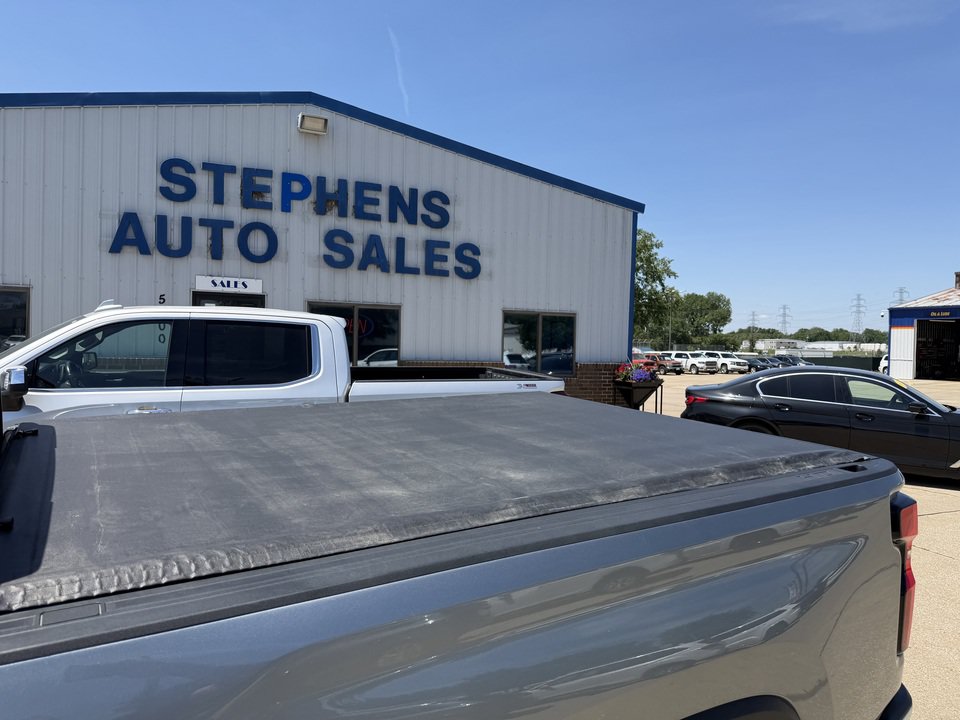 Used 2024 Chevrolet Silverado 2500 LTZ w/ LTZ Plus Package AWD/4WD image 9