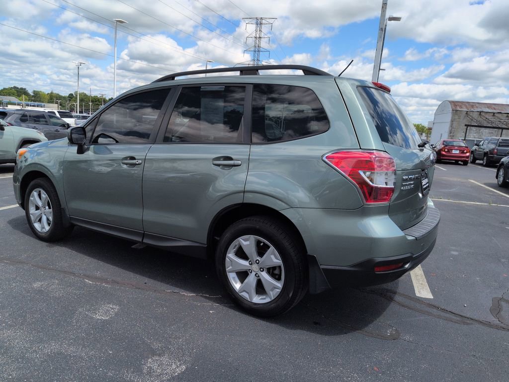 Used 2015 Subaru Forester 2.5i Premium w/ All-Weather Package AWD/4WD image 3