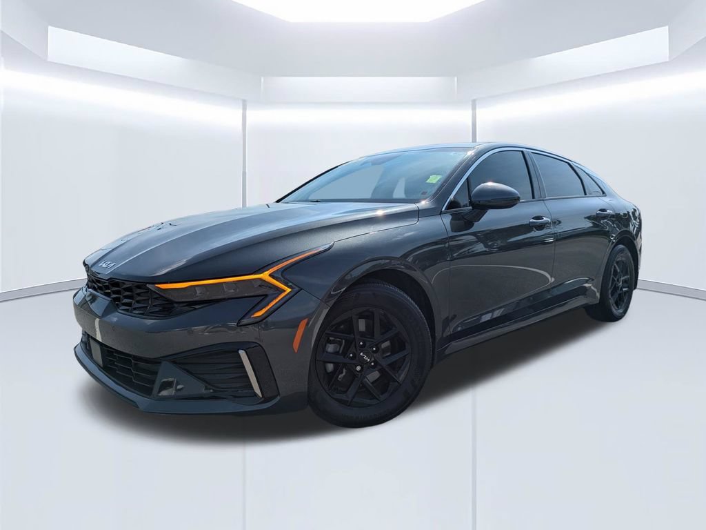 Used 2025 Kia K5 LXS FWD image 1