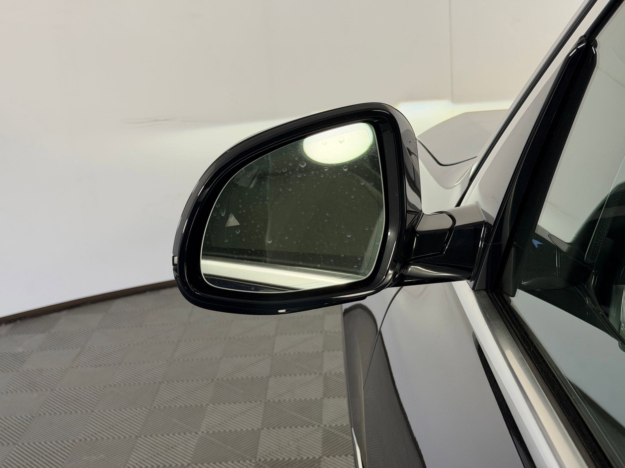 New 2026 BMW ALPINA XB7 image 22