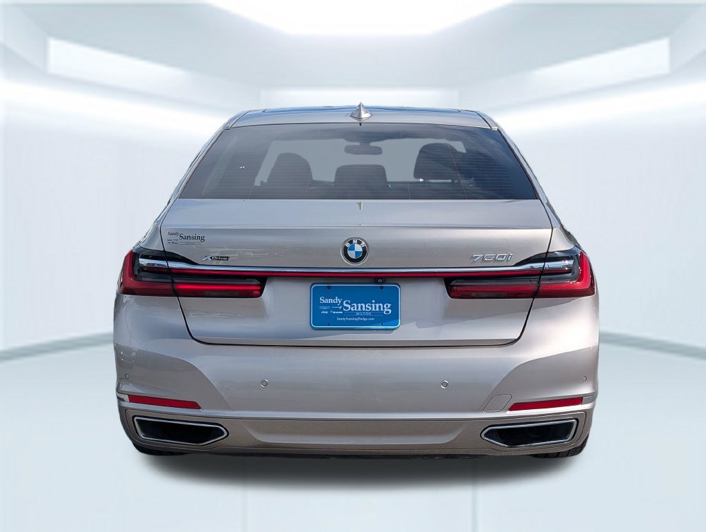 Used 2021 BMW 750i xDrive w/ Executive Package AWD/4WD image 4