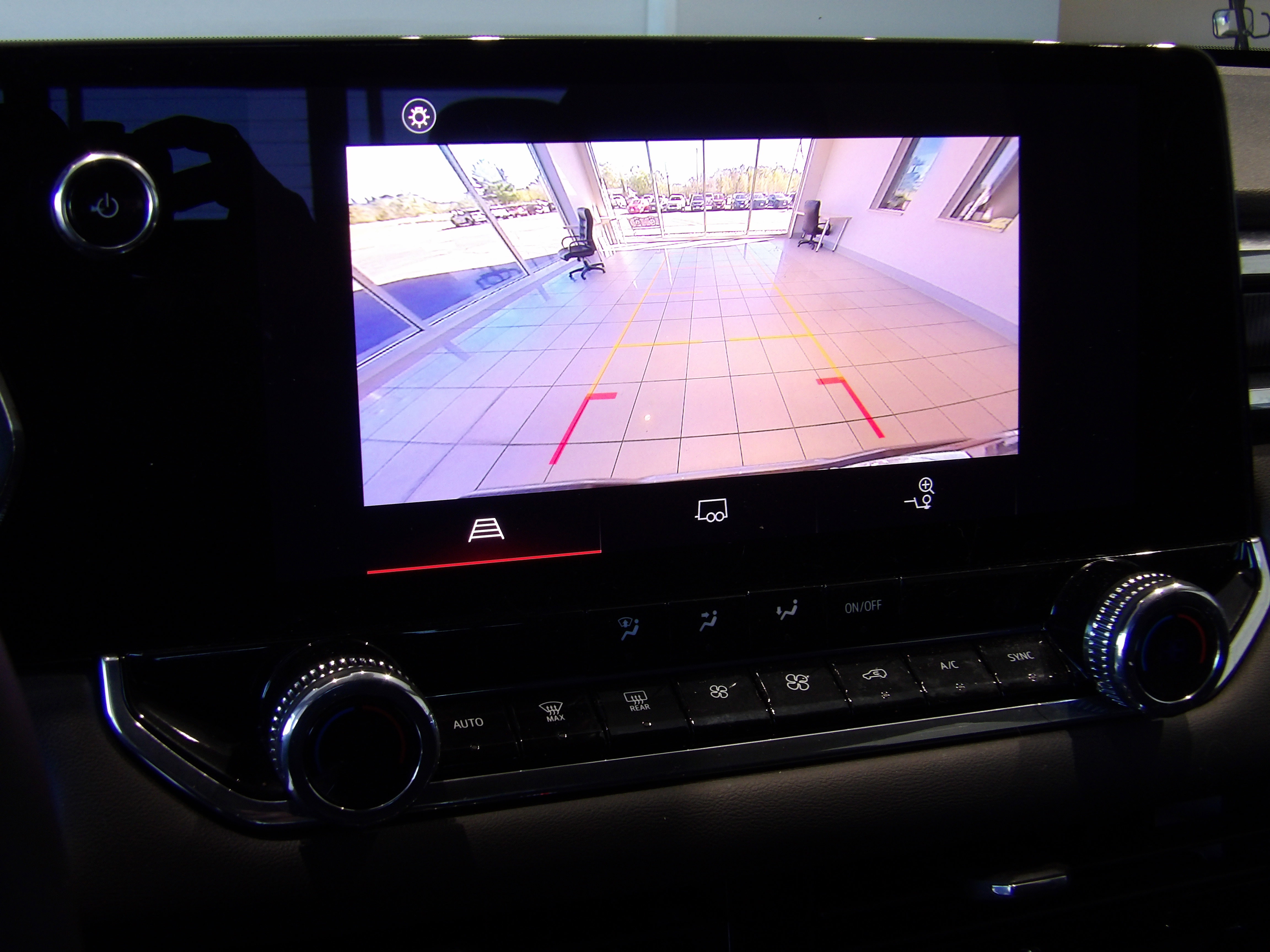 Used 2024 GMC Canyon Elevation w/ Convenience Package image 13