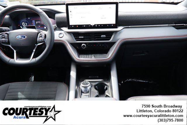 Used 2025 Ford Explorer ST-Line w/ Premium Package image 9