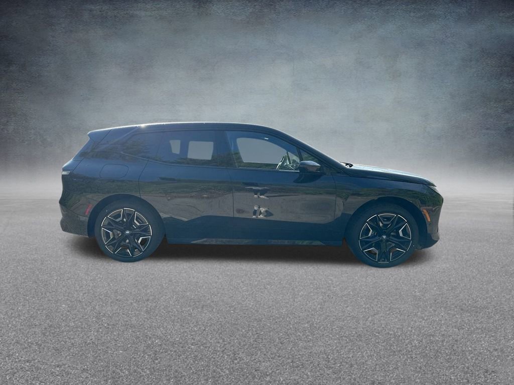 Used 2025 BMW iX xDrive50 AWD/4WD image 10