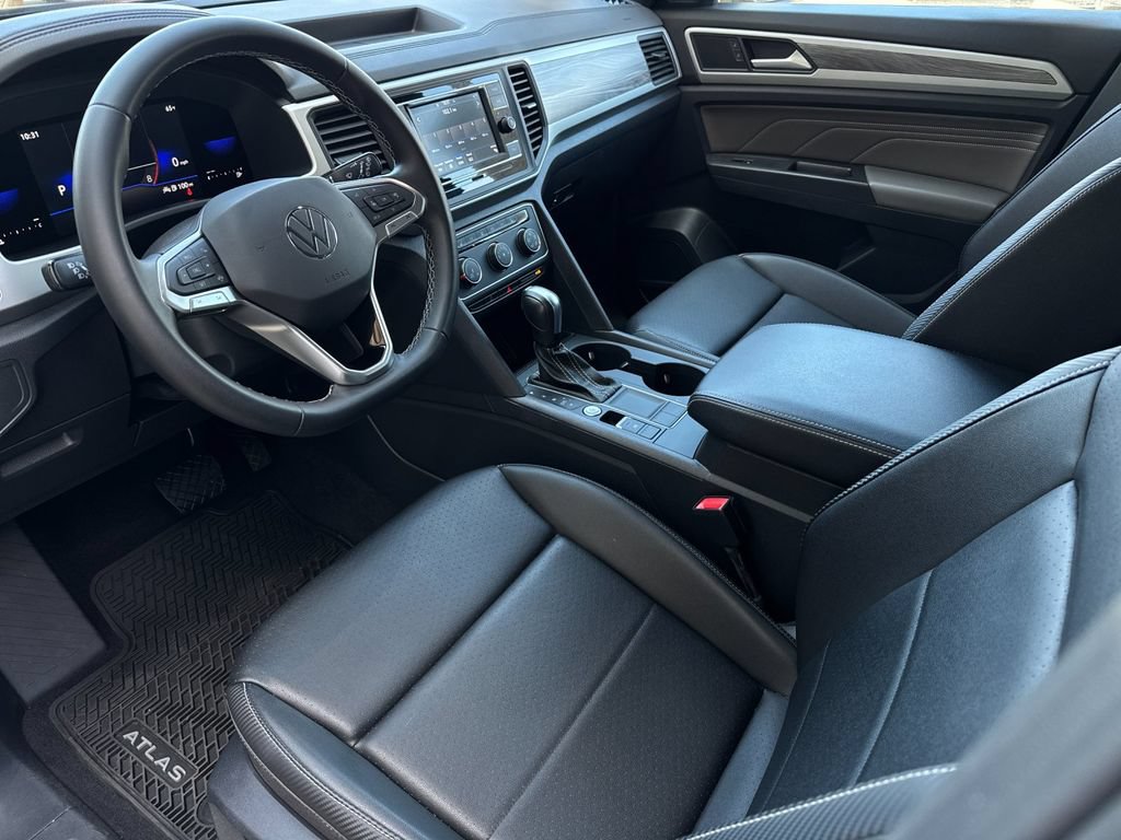 Used 2023 Volkswagen Atlas Cross Sport SE FWD image 10