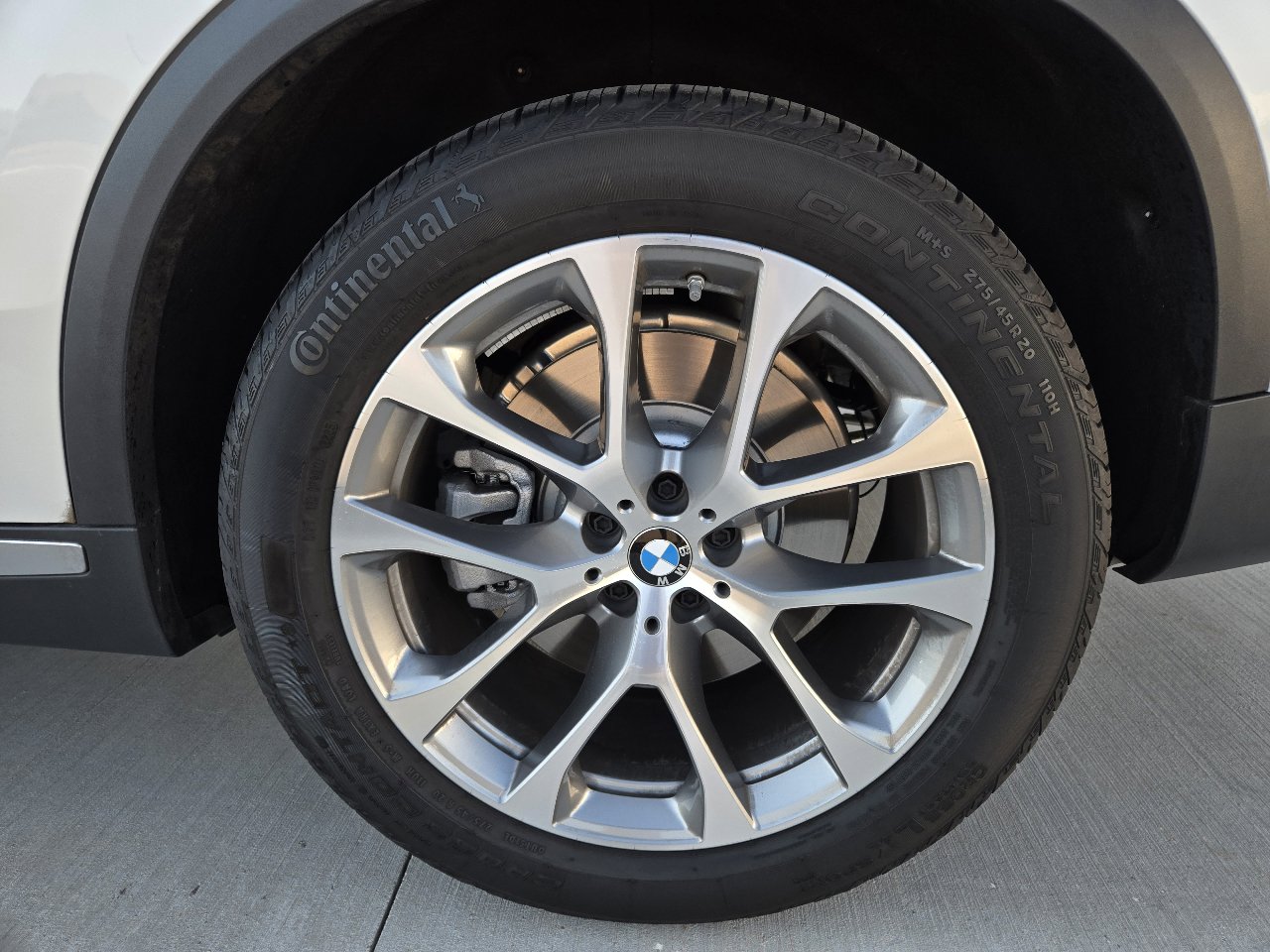 Used 2026 BMW X5 xDrive50e w/ Climate Comfort Package image 43