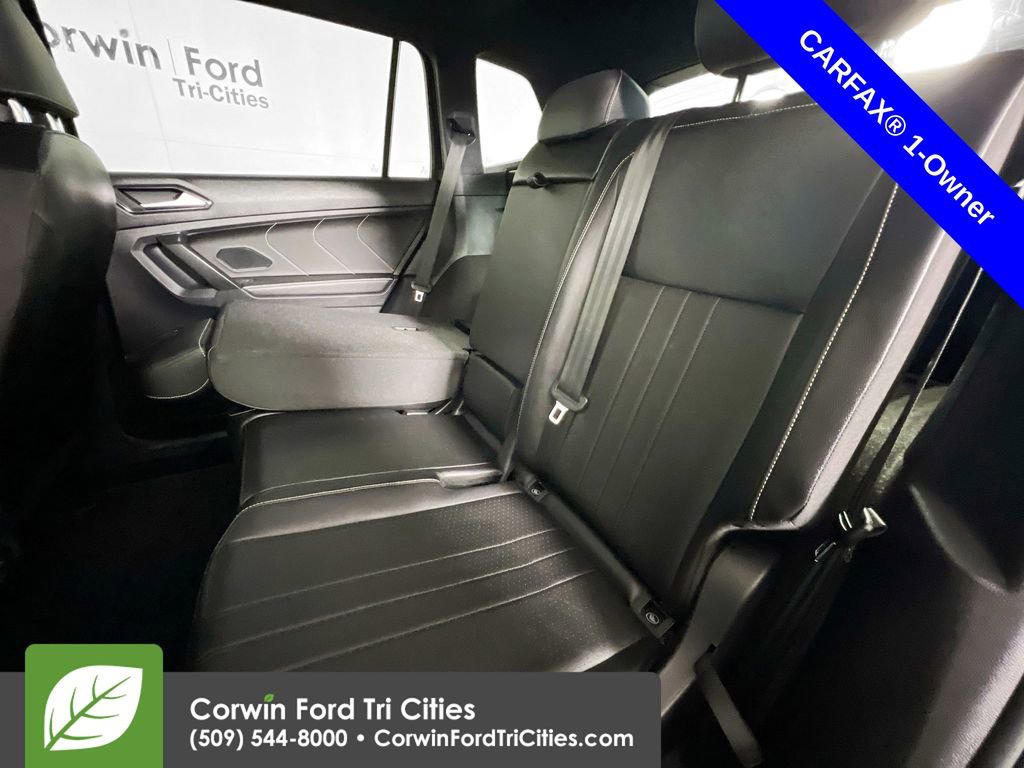Used 2022 Volkswagen Tiguan SE R-Line image 29