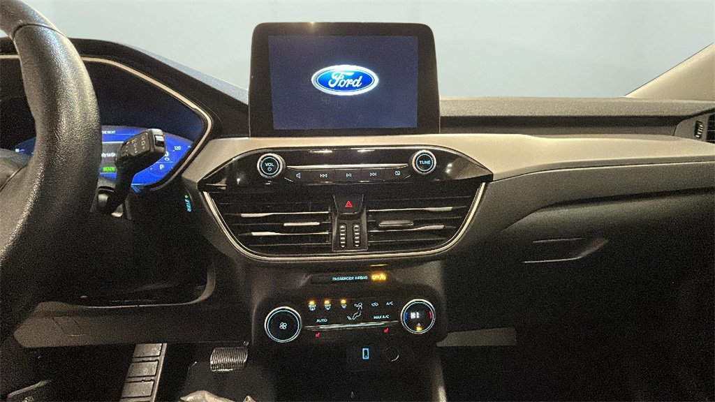 Used 2020 Ford Escape SE Sport image 10