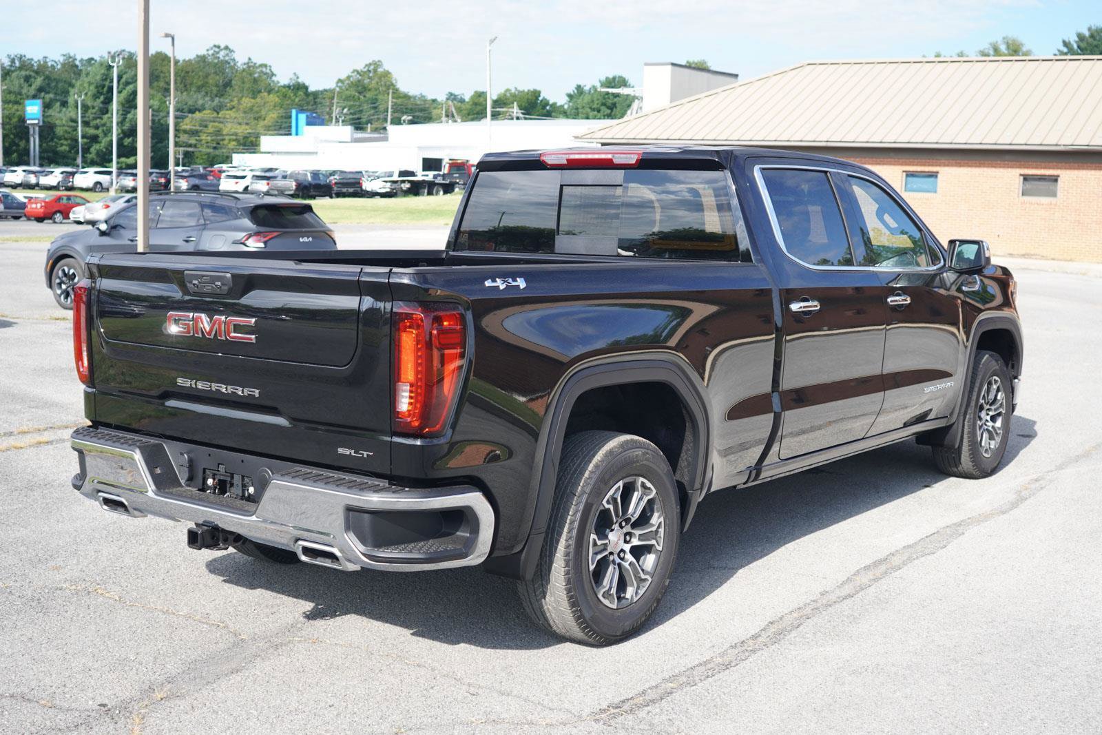 New 2026 GMC Sierra 1500 SLT w/ SLT Convenience Package image 3