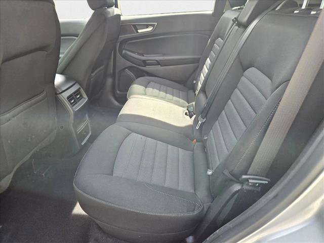 Used 2023 Ford Edge SE image 15