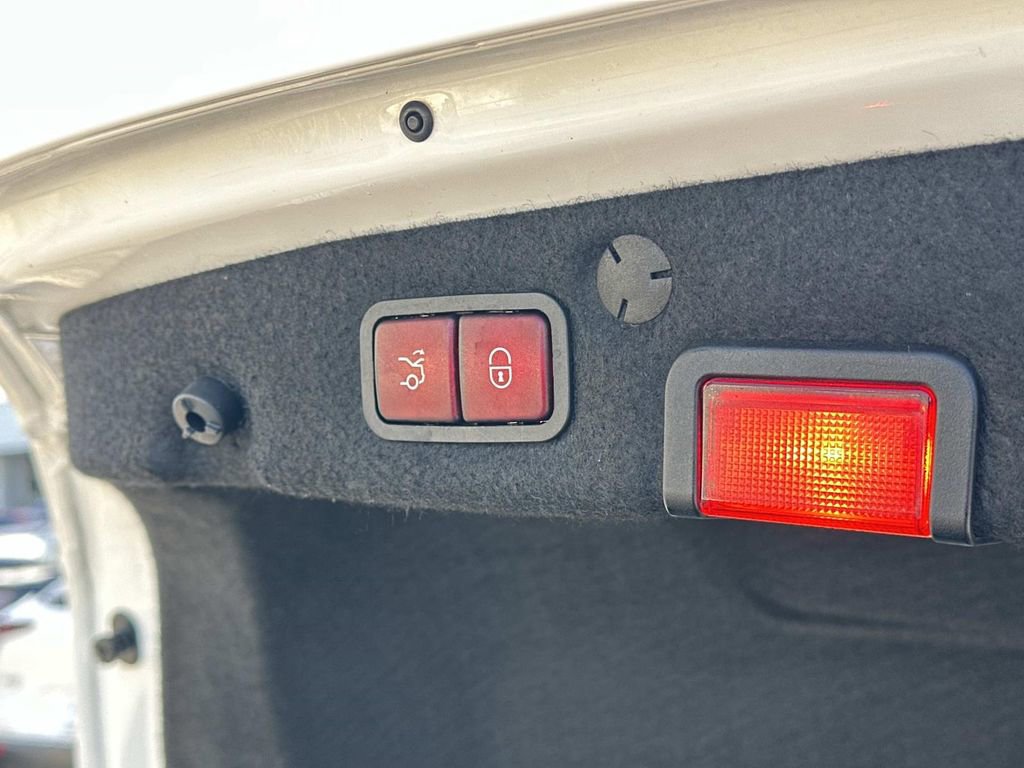 Used 2019 Mercedes-Benz C 300 4MATIC Sedan image 29