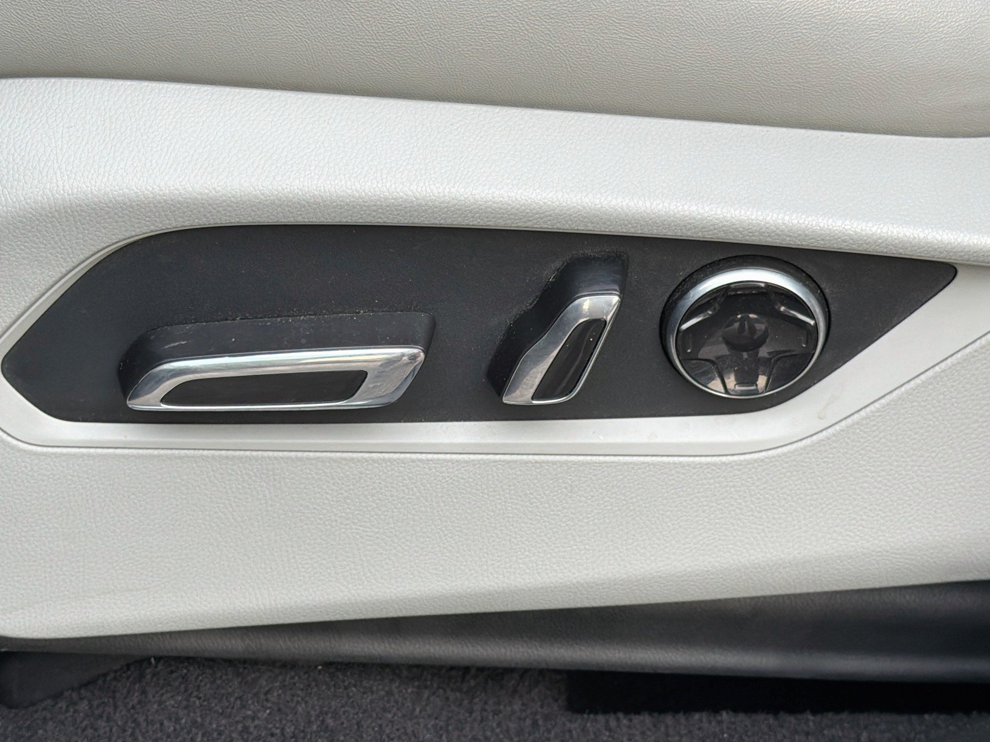 Used 2020 Acura RDX w/ Technology Package FWD image 23