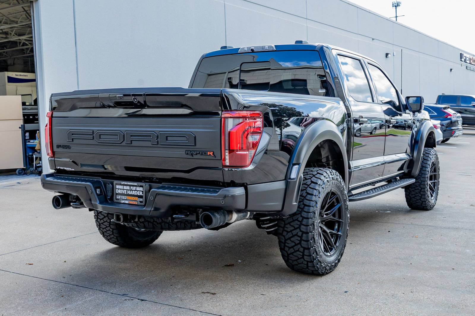 Used 2025 Ford F150 Raptor w/ Equipment Group 803A Raptor R AWD/4WD image 10