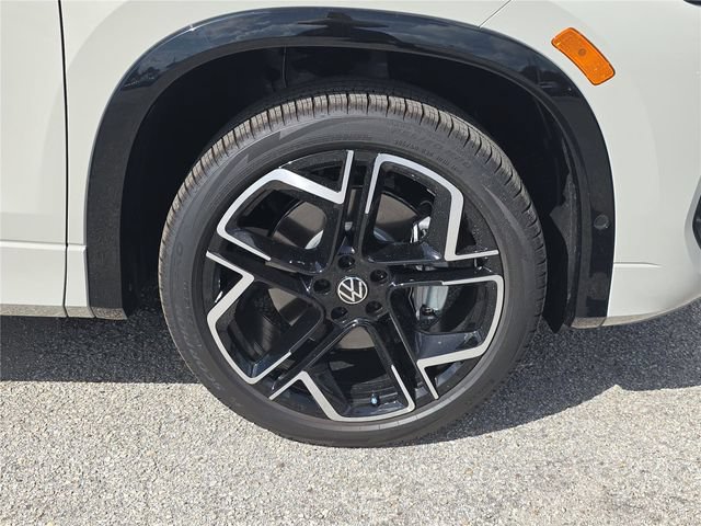 New 2026 Volkswagen Tiguan SEL R-Line AWD/4WD image 9