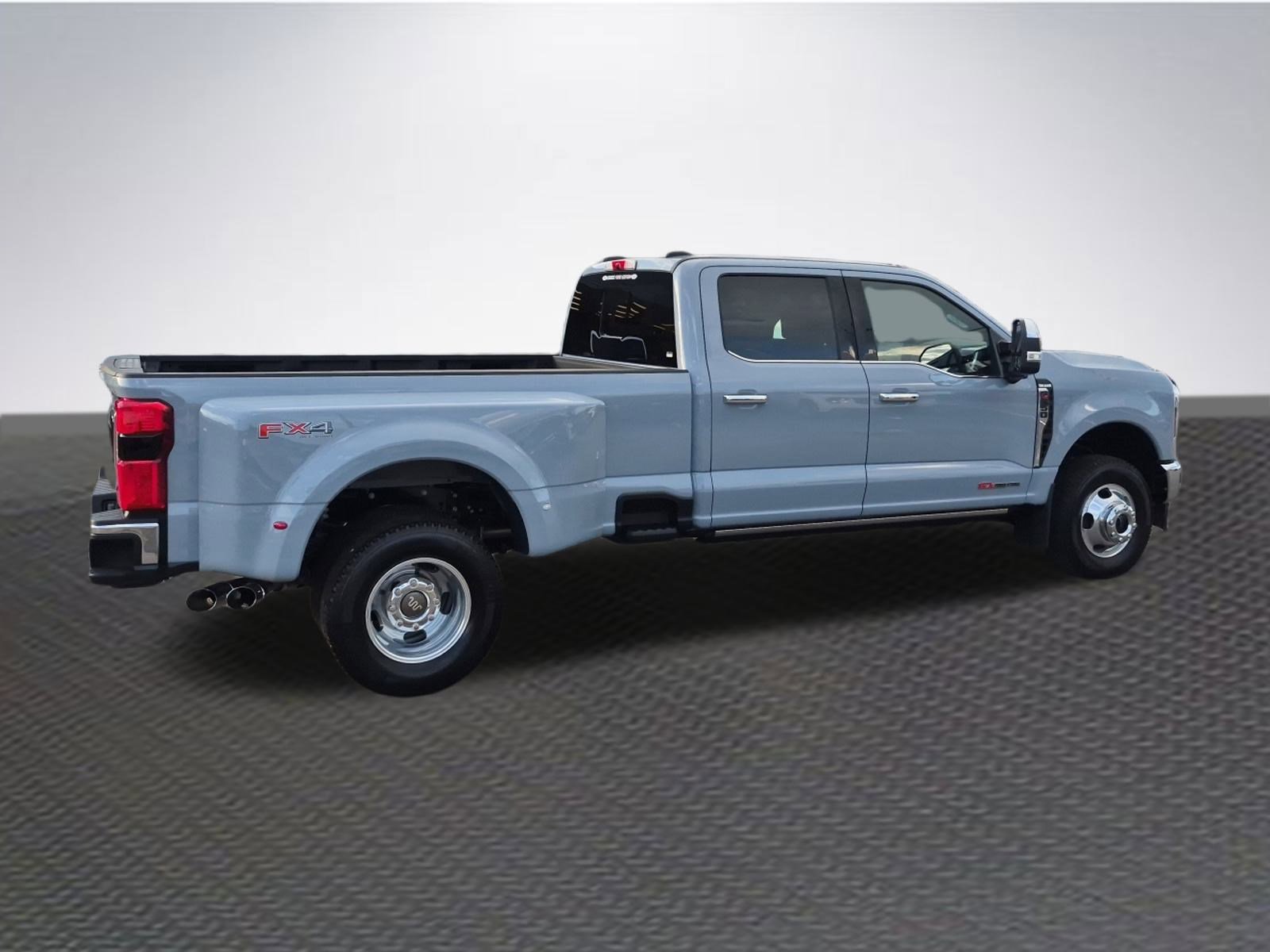 New 2026 Ford F350 King Ranch w/ Chrome Package image 4