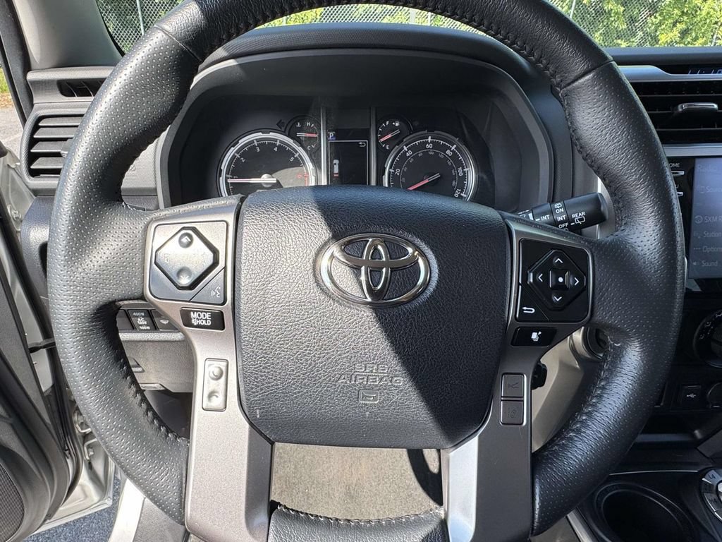 Used 2022 Toyota 4Runner TRD Sport w/ Technology Package AWD/4WD image 17