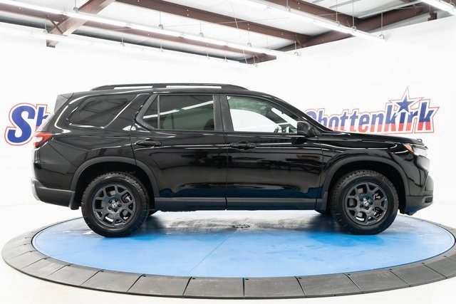 Certified 2023 Honda Pilot TrailSport image 14