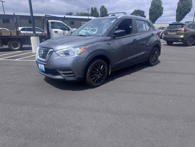 Used 2018 Nissan Kicks S w/ Exterior Package FWD image 1