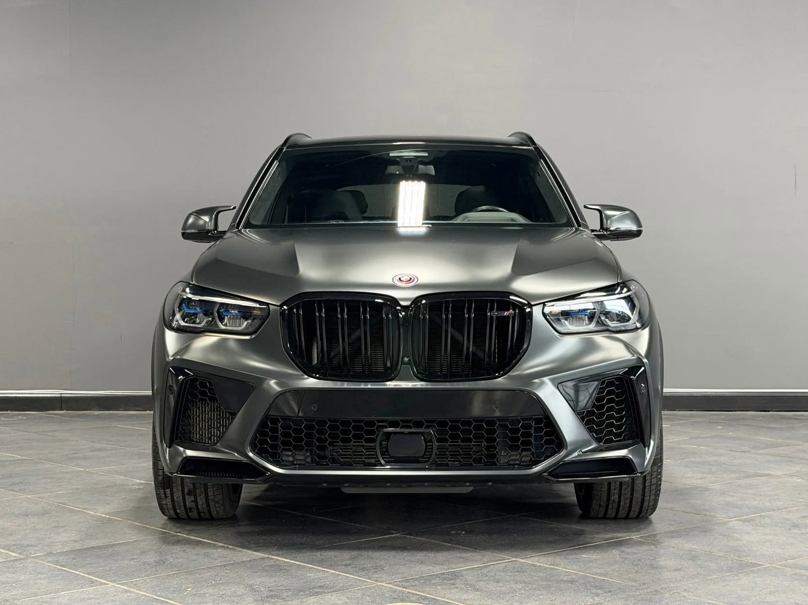 Used 2023 BMW X5 M w/ Competition Package image 2