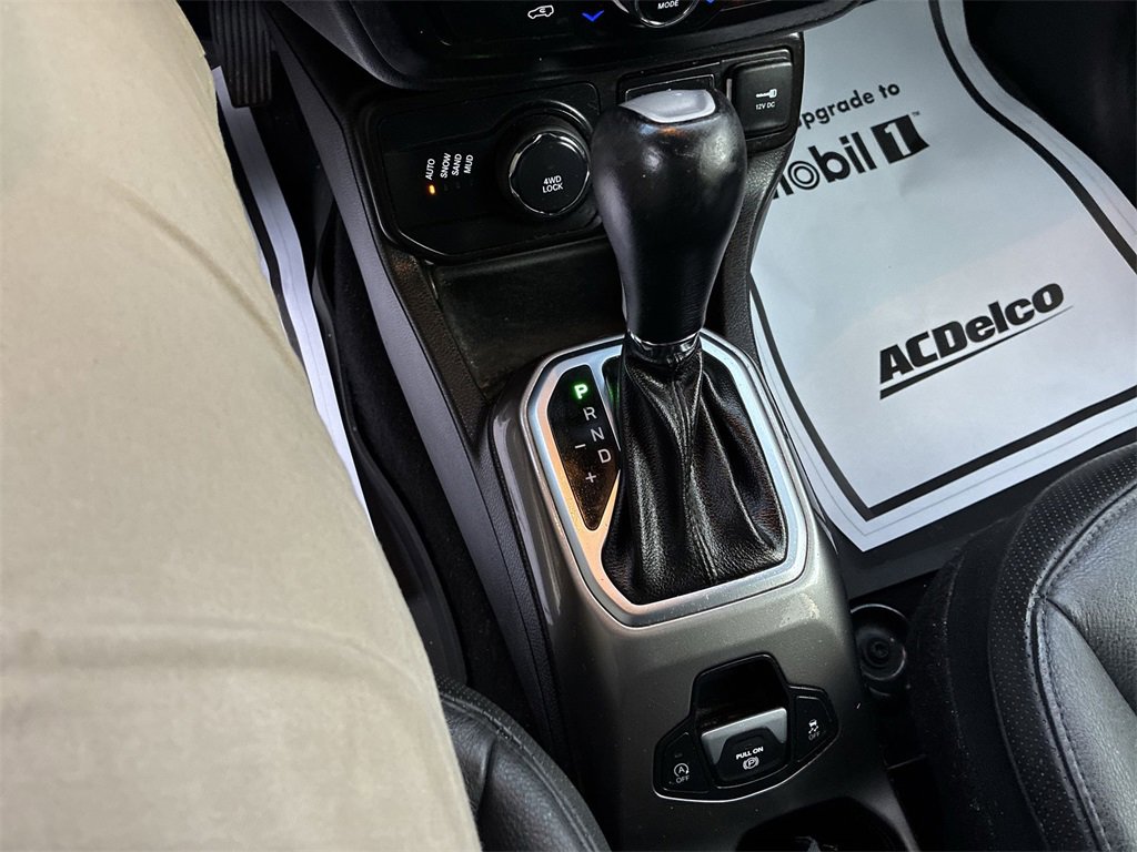 Used 2020 Jeep Renegade Limited image 18