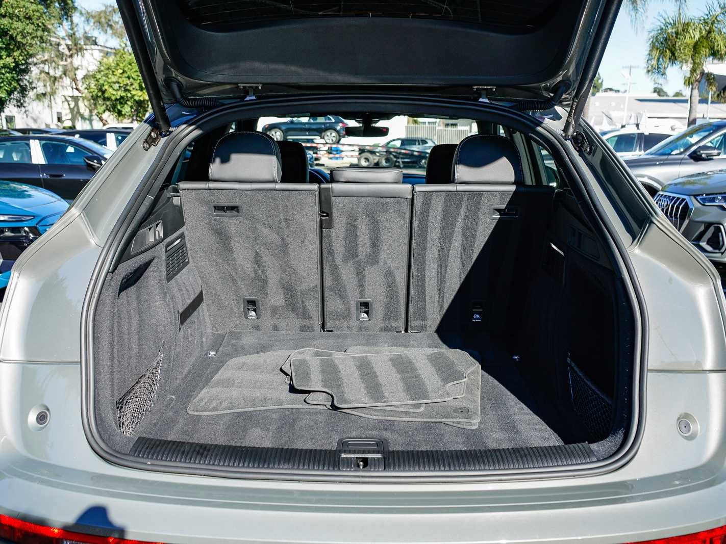 Used 2023 Audi Q5 2.0T Prestige w/ Prestige Package image 27