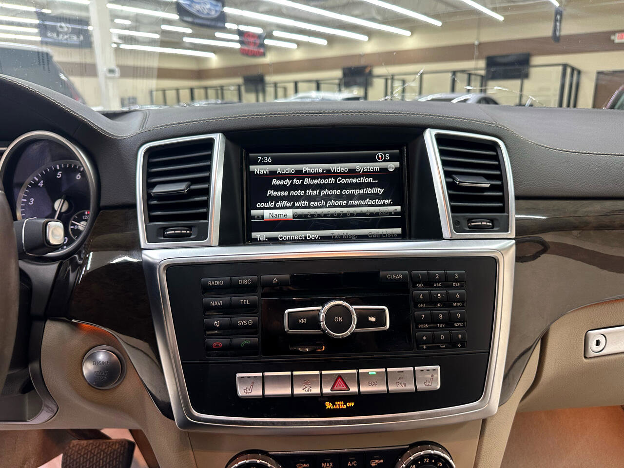 Used 2016 Mercedes-Benz GL 450 4MATIC w/ Premium I Package image 30