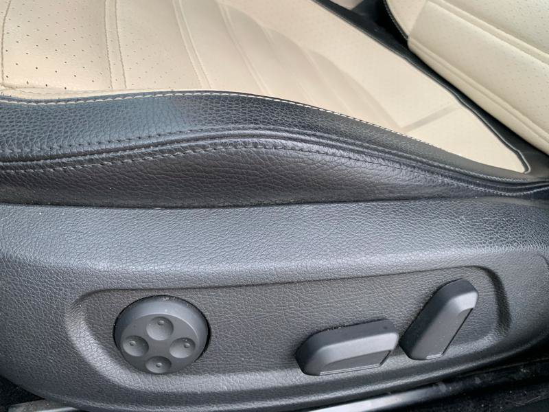 Used 2012 Volkswagen CC Sport FWD image 18