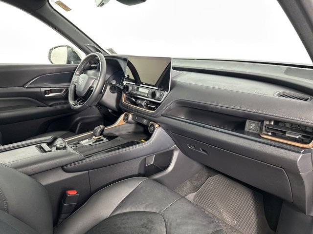 Used 2024 Toyota Grand Highlander AWD Hybrid image 25