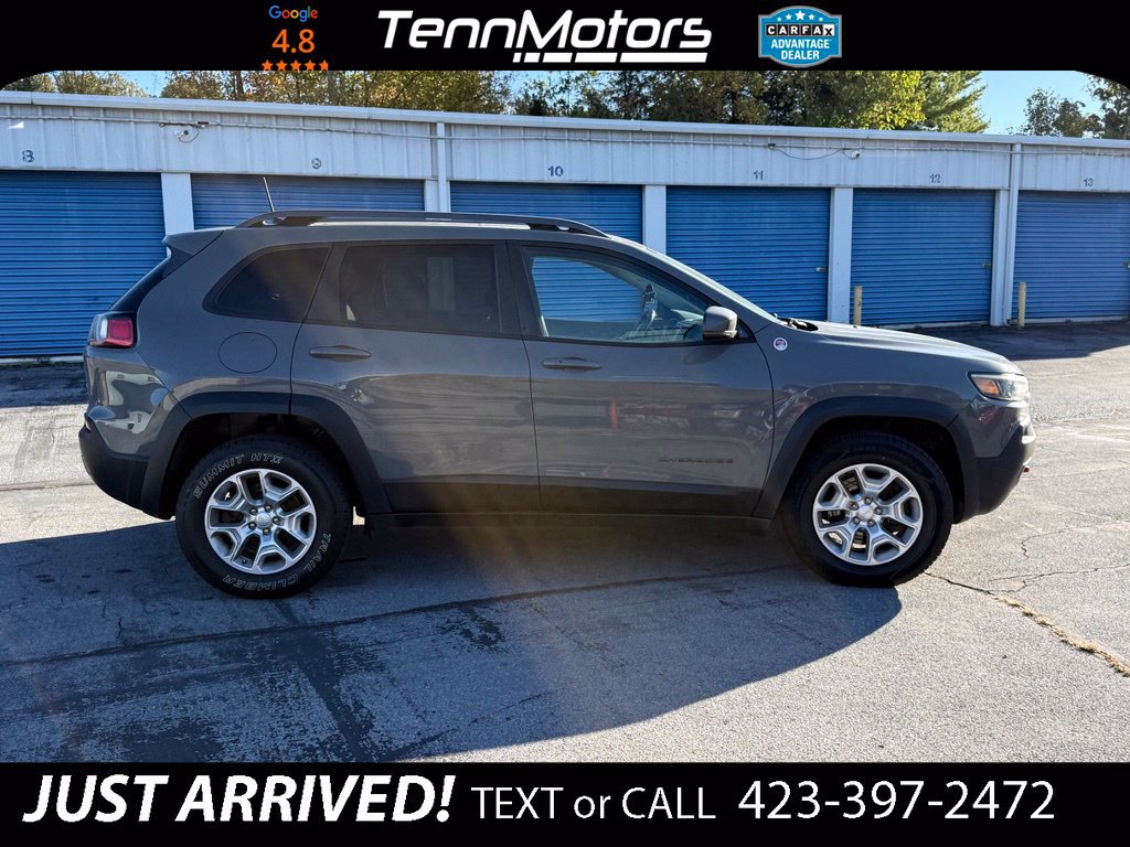 Used 2019 Jeep Cherokee Trailhawk AWD/4WD image 4