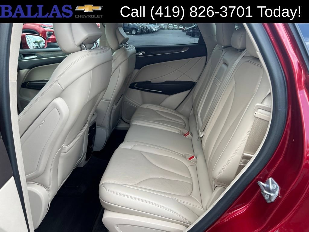 Used 2018 Lincoln MKC Reserve w/ Lincoln MKC Climate Package AWD/4WD image 11