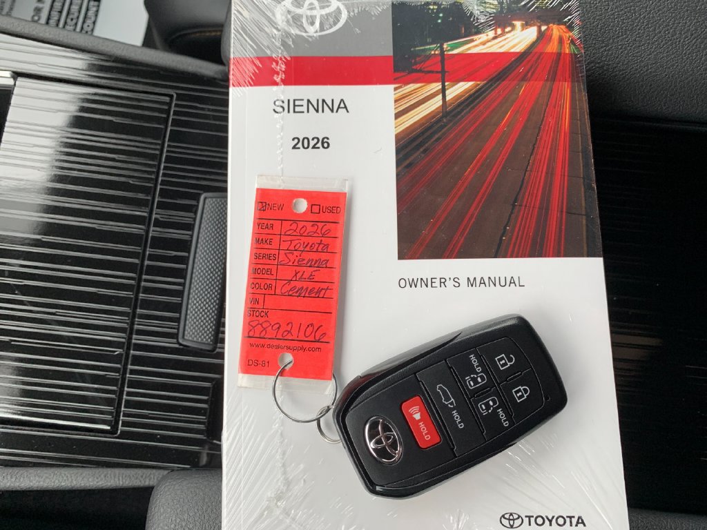 New 2026 Toyota Sienna XLE Woodland Edition AWD/4WD image 9