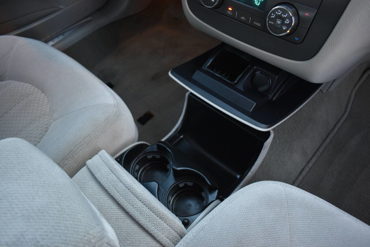 Used 2011 Buick Lucerne CX FWD image 23