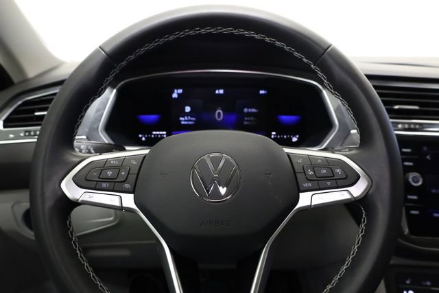 Used 2023 Volkswagen Tiguan SE FWD image 17
