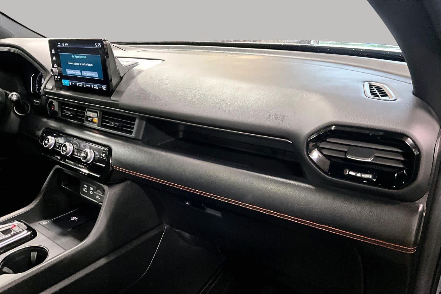 Used 2025 Honda Pilot TrailSport image 18