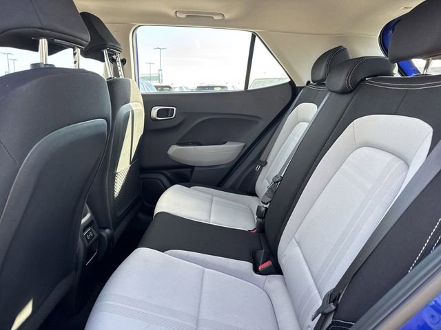 Used 2025 Hyundai Venue SEL image 9