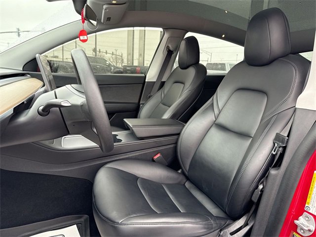 Used 2021 Tesla Model Y Long Range image 11