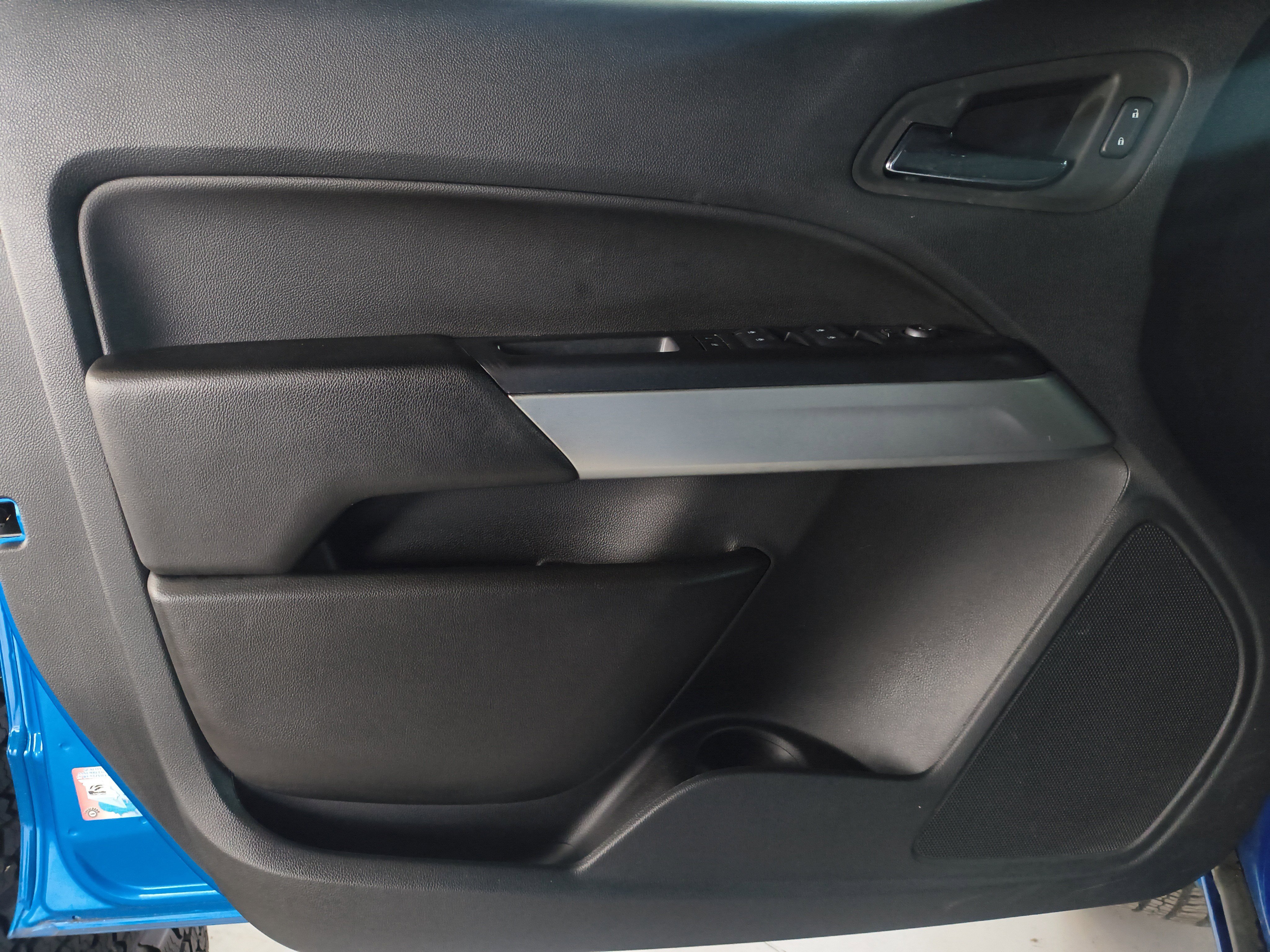 Used 2022 Chevrolet Colorado LT w/ LT Convenience Package image 23