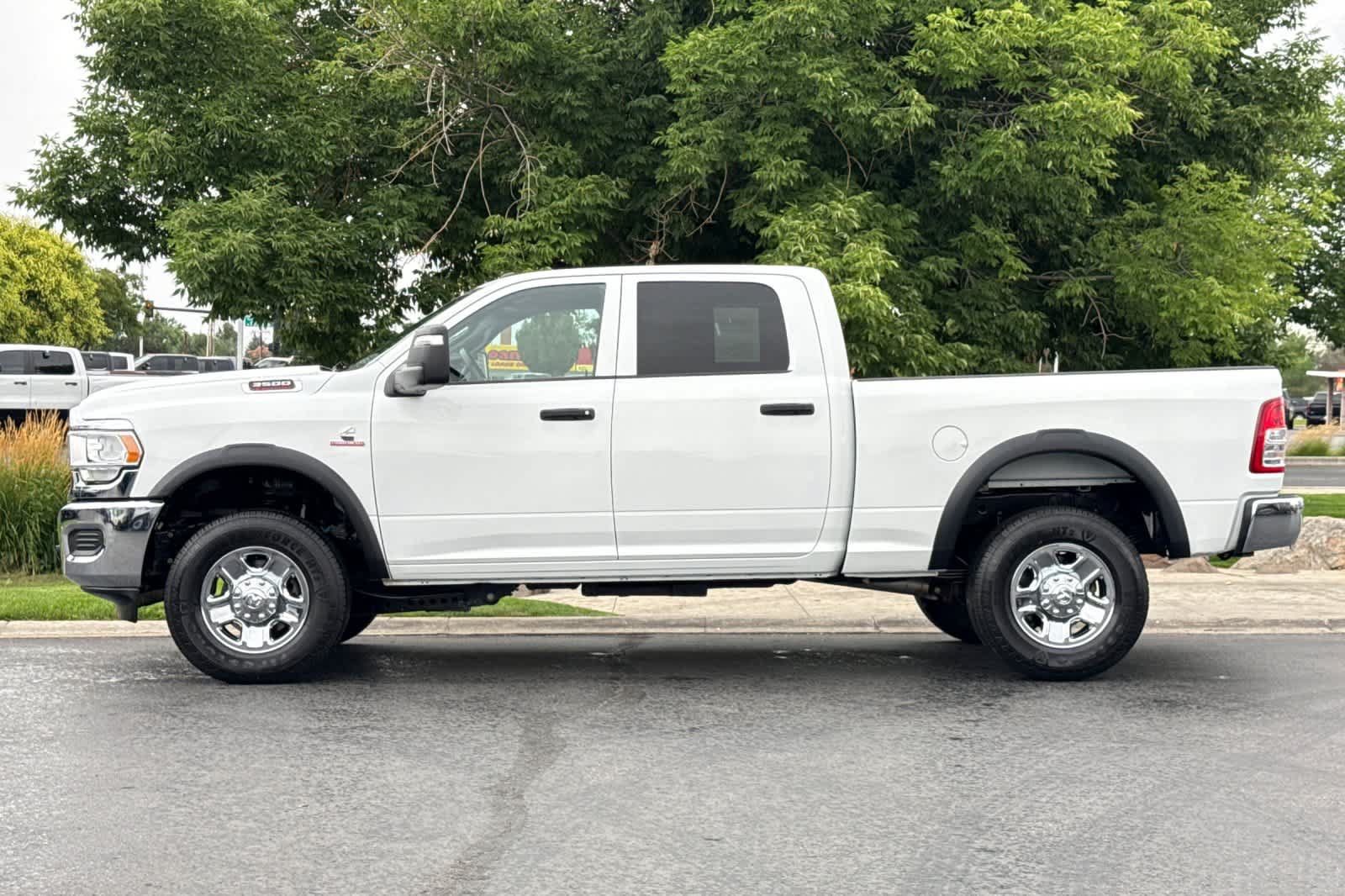Used 2024 RAM 3500 Tradesman w/ Chrome Appearance Group AWD/4WD image 5