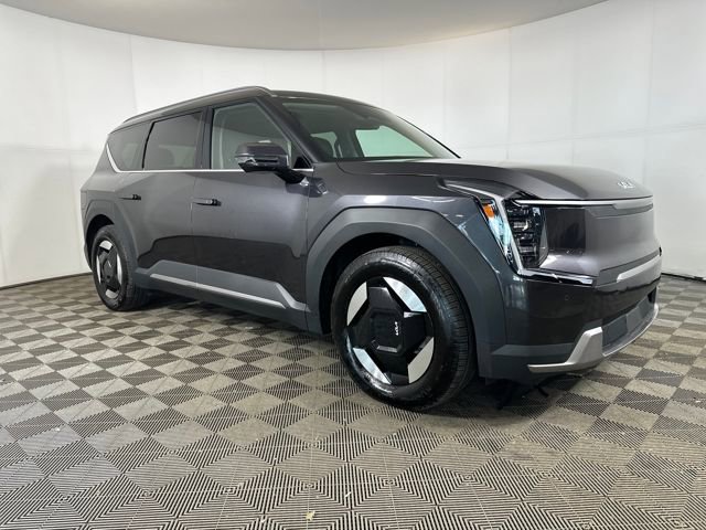 Used 2024 Kia EV9 Wind image 2